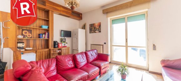 Квартира с 10 комнатами в Лечче, Италия № 137954 12