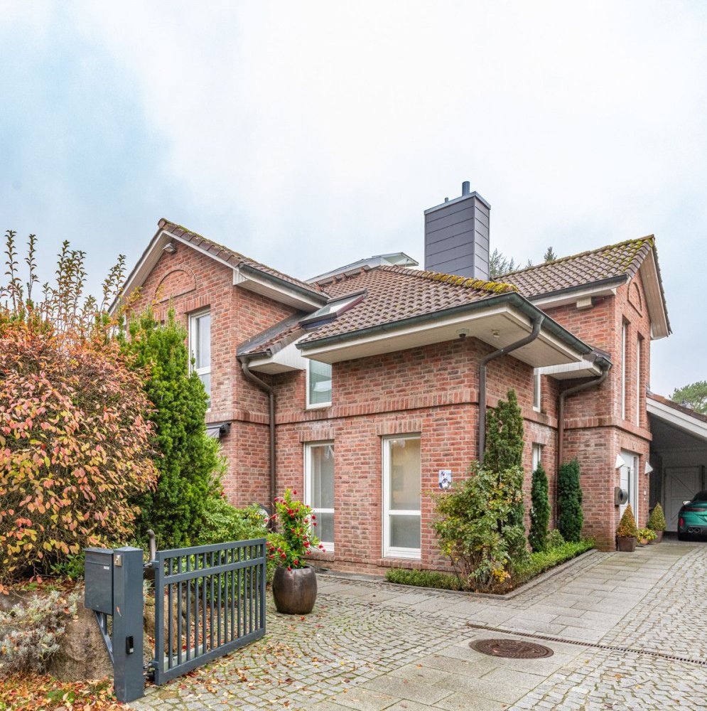 Дом с 5 комнатами в Штормарн, Германия № 57129