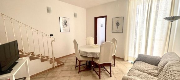 Дом с 12 комнатами в Сиракузы, Италия № 248030 2