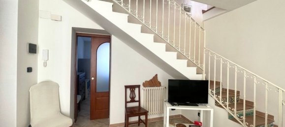 Дом с 12 комнатами в Сиракузы, Италия № 248030 3