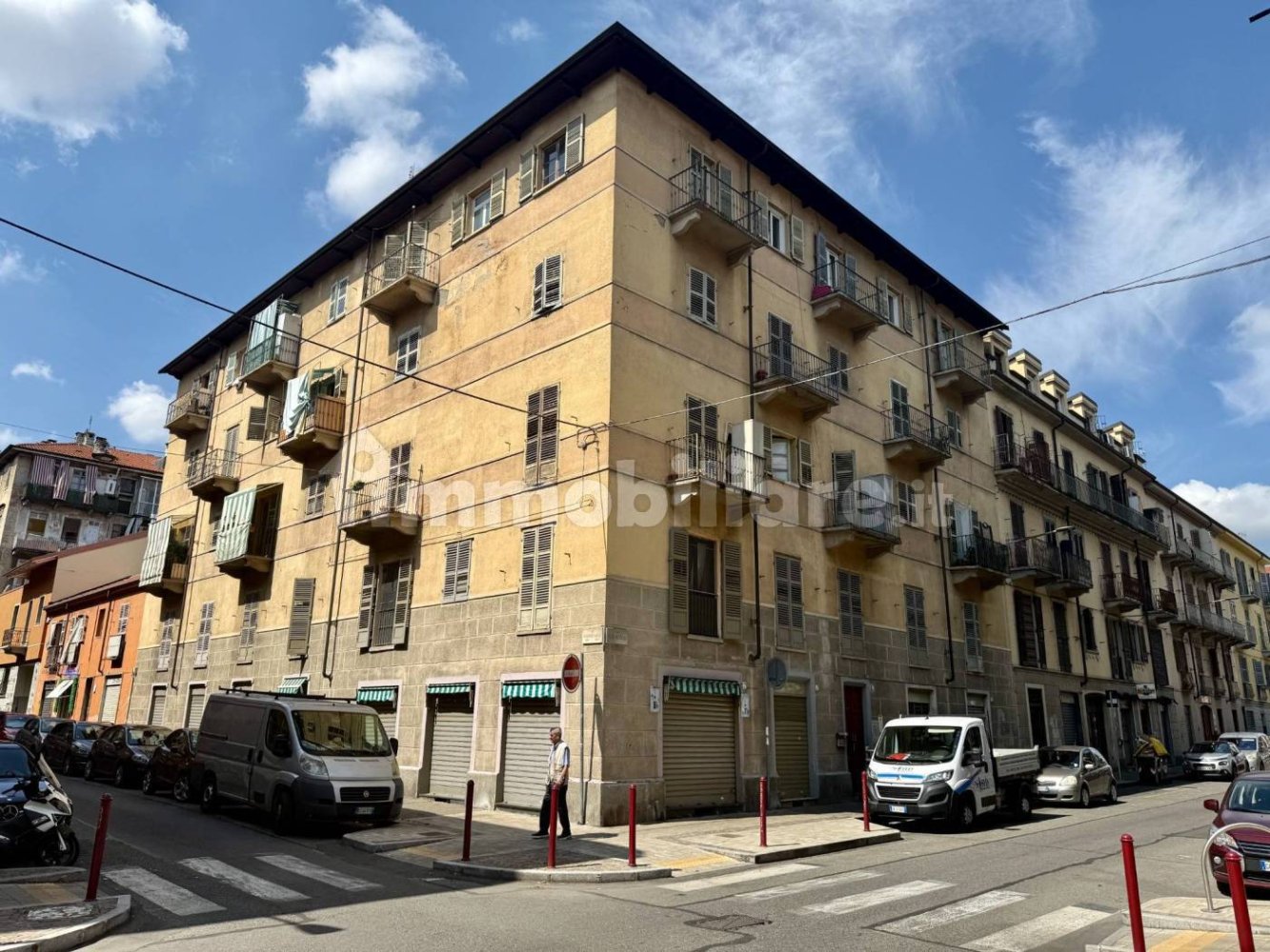 1 bedroom Apartment in Turin, Italy No. 266371