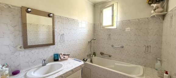 Casa de 3 dormitorios en Martigues, France No. 289614 7