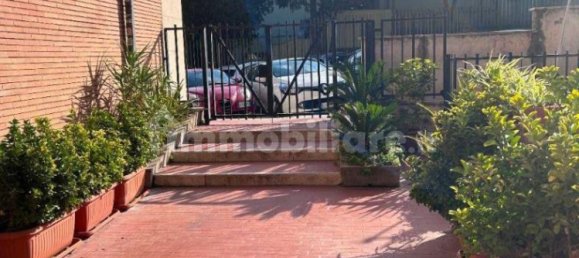 3 bedrooms Apartment in Rome, Italy No. 370721 21