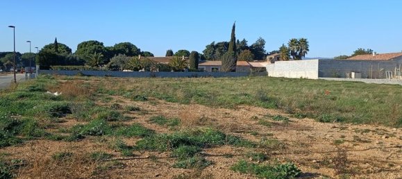 779m² Land in Ginestas, France No. 104591 3