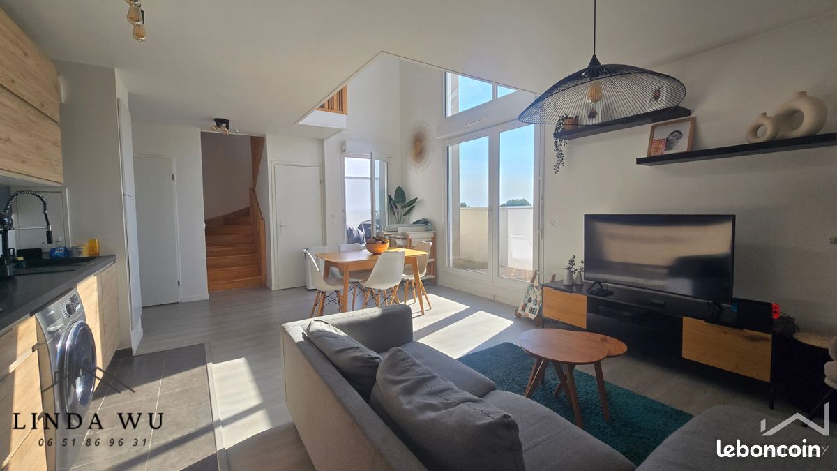 Dúplex de 1 dormitorio en Villeneuve-le-Roi, France No. 332397