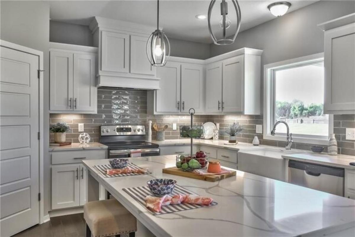 5 bedrooms House in Olathe, USA No. 386928