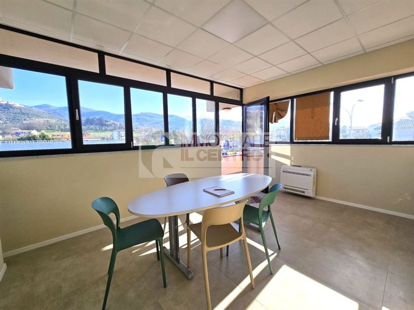 80m² Office in Castelnuovo Magra, Italy No. 129500