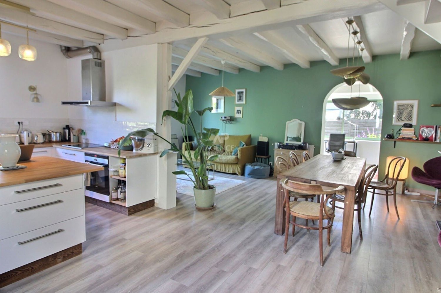 Casa de 3 dormitorios en Epone, France No. 173715