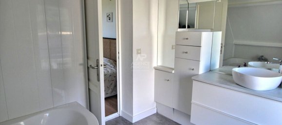 Casa de 3 dormitorios en Epone, France No. 173715 15