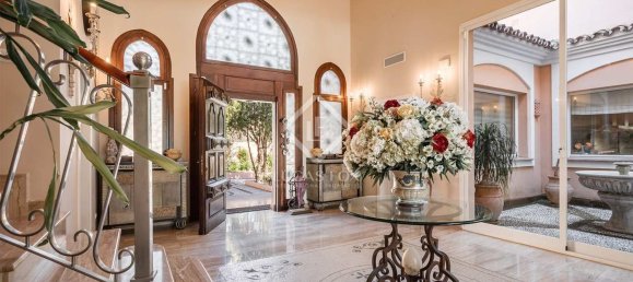 8 bedrooms House in Estepona, Spain No. 24213 19