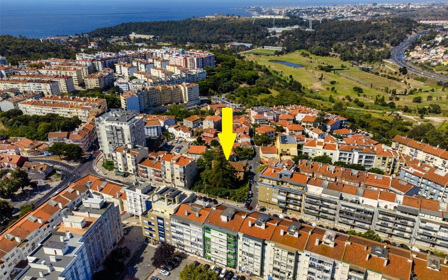  Land in Oeiras, Portugal No. 238436