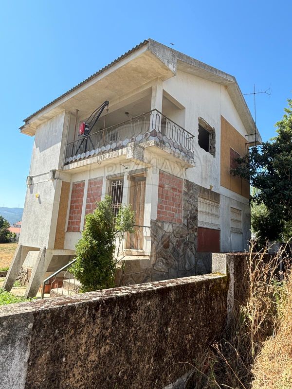 4 bedrooms House in Macedo de Cavaleiros, Portugal No. 42340