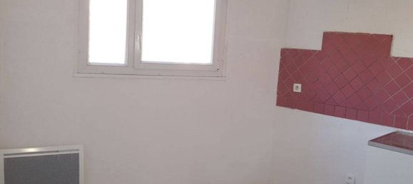 Apartamento de 2 dormitorios en Sarcelles, France No. 333923 3