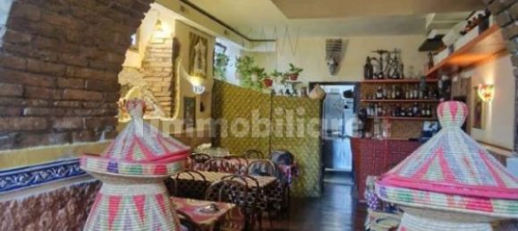 Коммерческая недвижимость с 1 комнатой в Рим, Италия № 66535 5