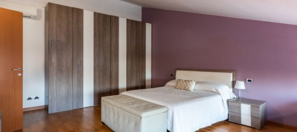 4 rooms Apartment in Varedo, Italy No. 9656 10