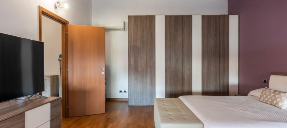 4 rooms Apartment in Varedo, Italy No. 9656 11