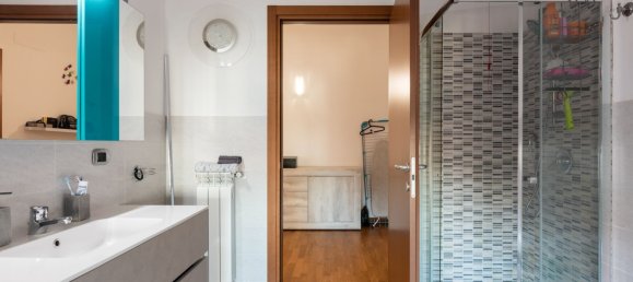 4 rooms Apartment in Varedo, Italy No. 9656 20