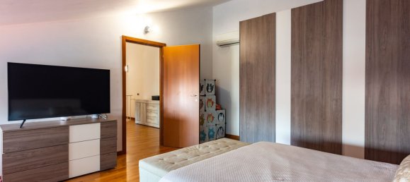 4 rooms Apartment in Varedo, Italy No. 9656 9