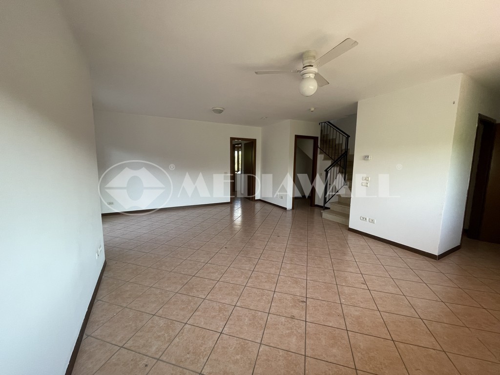 4 غرف نوم فيلا في Pordenone, Italy رقم 98887