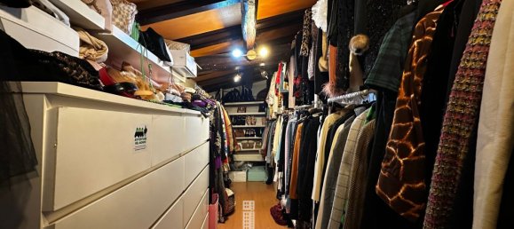 Apartamento de 7 habitaciónes en Florence, Italy No. 200194 31