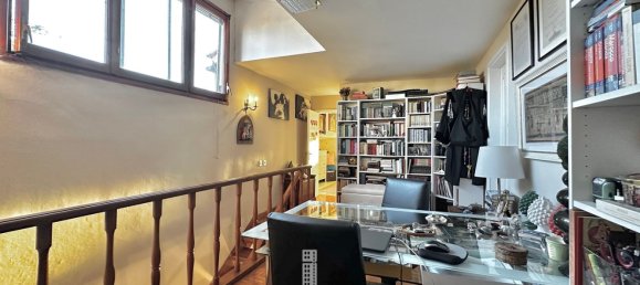 Apartamento de 7 habitaciónes en Florence, Italy No. 200194 24