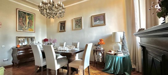 Apartamento de 7 habitaciónes en Florence, Italy No. 200194 2