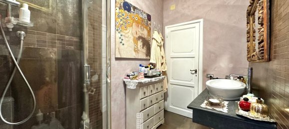 Apartamento de 7 habitaciónes en Florence, Italy No. 200194 20