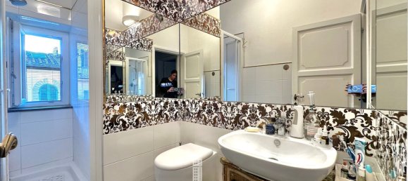 Apartamento de 7 habitaciónes en Florence, Italy No. 200194 30