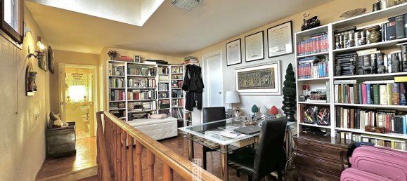 Apartamento de 7 habitaciónes en Florence, Italy No. 200194 23