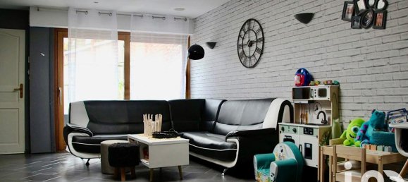 3 bedrooms House in Comines, France No. 40049 2