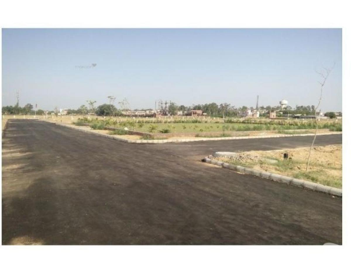 Terreno em Noida, India N.º 31103