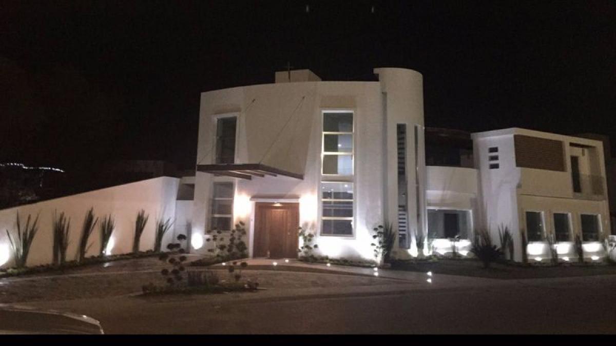 4 bedrooms House in Queretaro, Mexico No. 169030