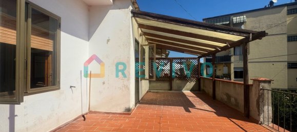 4 bedrooms Apartment in Signa, Italy No. 344860 2