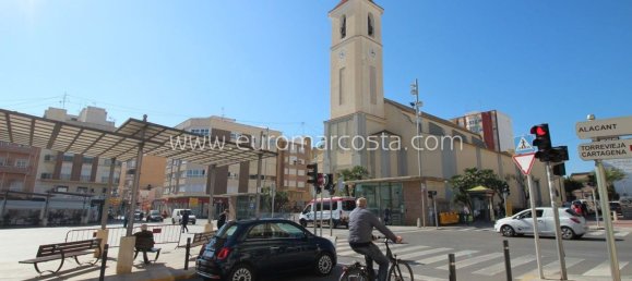 Casa T4 em Guardamar del Segura, Spain N.º 28917 48