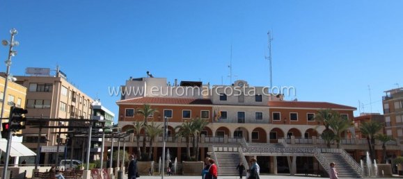 Casa T4 em Guardamar del Segura, Spain N.º 28917 49