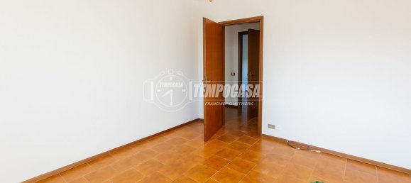 3-Zimmer Wohnung in Momo, Italy, Nr. 268983 16
