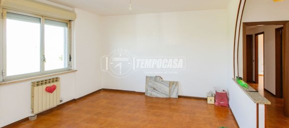 3-Zimmer Wohnung in Momo, Italy, Nr. 268983 6