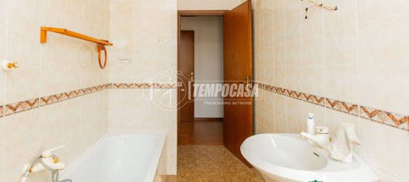 3-Zimmer Wohnung in Momo, Italy, Nr. 268983 27