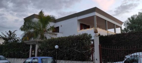 20 غرف نوم فيلا في Trani, Italy رقم 331280 3