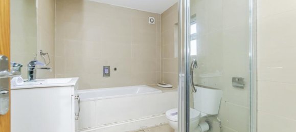 4 bedrooms Maisonette in Croydon, United Kingdom No. 7932 3