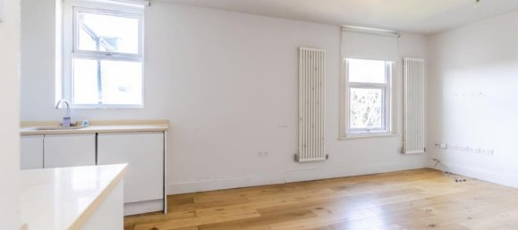 4 bedrooms Maisonette in Croydon, United Kingdom No. 7932 10