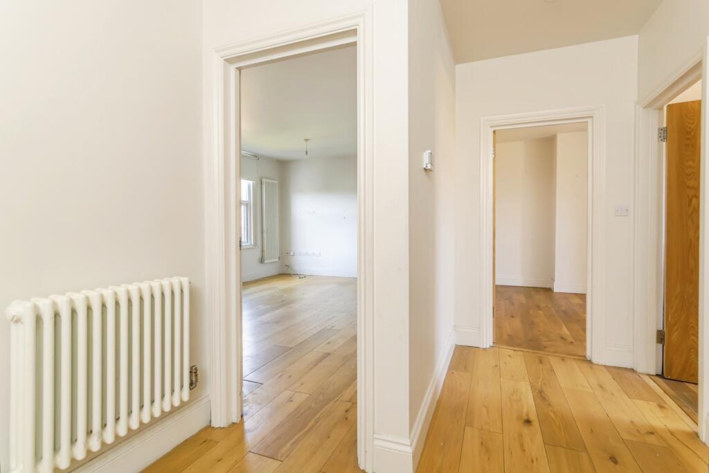 4 bedrooms Maisonette in Croydon, United Kingdom No. 7932