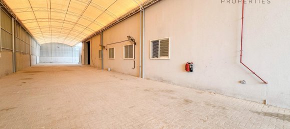 1858m² Warehouse in Al Quoz, UAE No. 41629 16