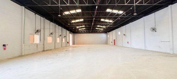1858m² Warehouse in Al Quoz, UAE No. 41629 5