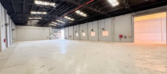 1858m² Warehouse in Al Quoz, UAE No. 41629 4