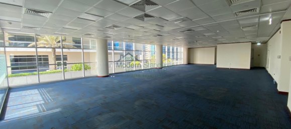 Büro in Deira, UAE 5811m², Nr. 9599 12