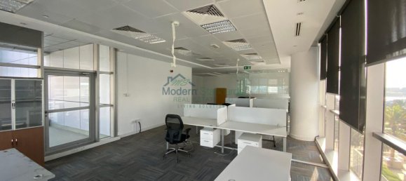 Büro in Deira, UAE 5811m², Nr. 9599 5