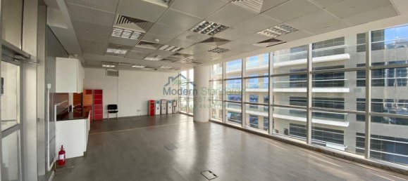 Büro in Deira, UAE 5811m², Nr. 9599 11