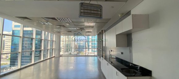 Büro in Deira, UAE 5811m², Nr. 9599 8