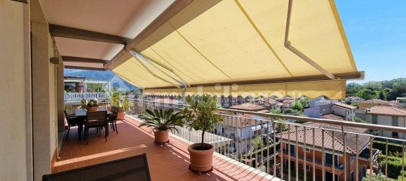 Penthouse T2 em Massa, Italy N.º 310458 8
